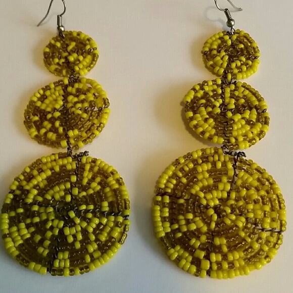 Unique Vintage Yellow Beaded Earrings. 0 - Picture 3 of 6